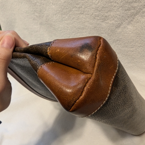 Celine - Vintage Leather Clutch Pouch Bag - Picture 7 of 15